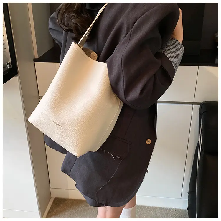 Women's Large Capacity Beige Bucket Bag 2025 — feature 24