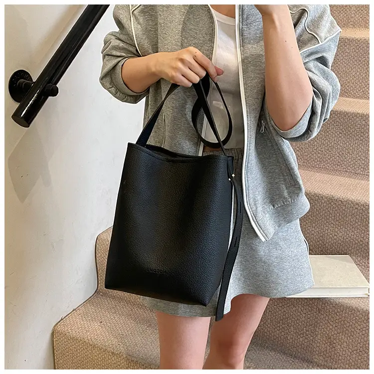 Women's Large Capacity Beige Bucket Bag 2025 — feature 25
