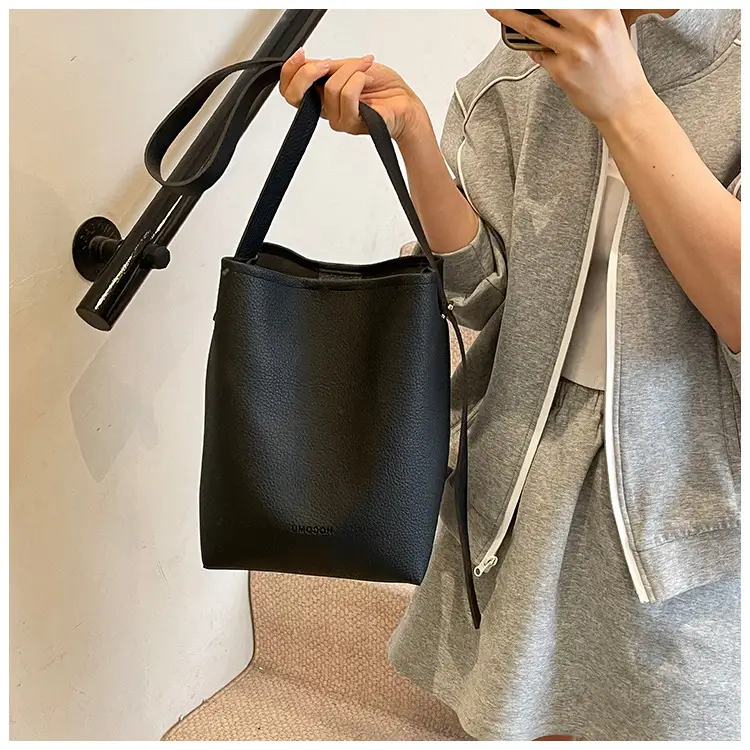 Women's Large Capacity Beige Bucket Bag 2025 — feature 26