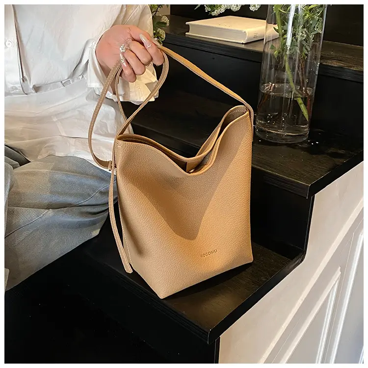 Women's Large Capacity Beige Bucket Bag 2025 — feature 29
