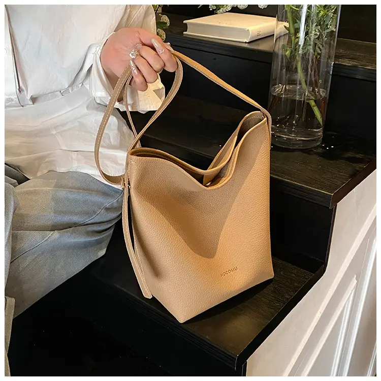 Women's Large Capacity Beige Bucket Bag 2025 — feature 30