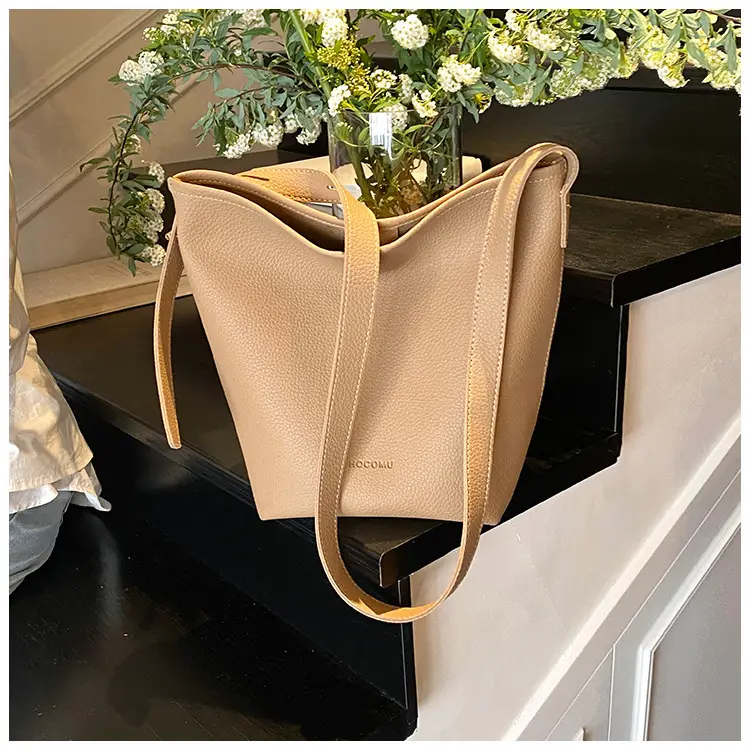 Women's Large Capacity Beige Bucket Bag 2025 — feature 31