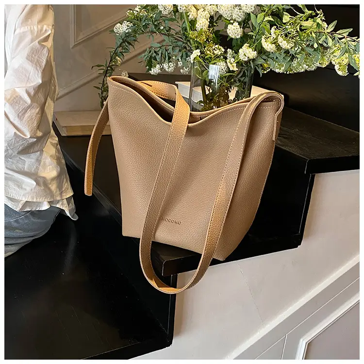 Women's Large Capacity Beige Bucket Bag 2025 — feature 32