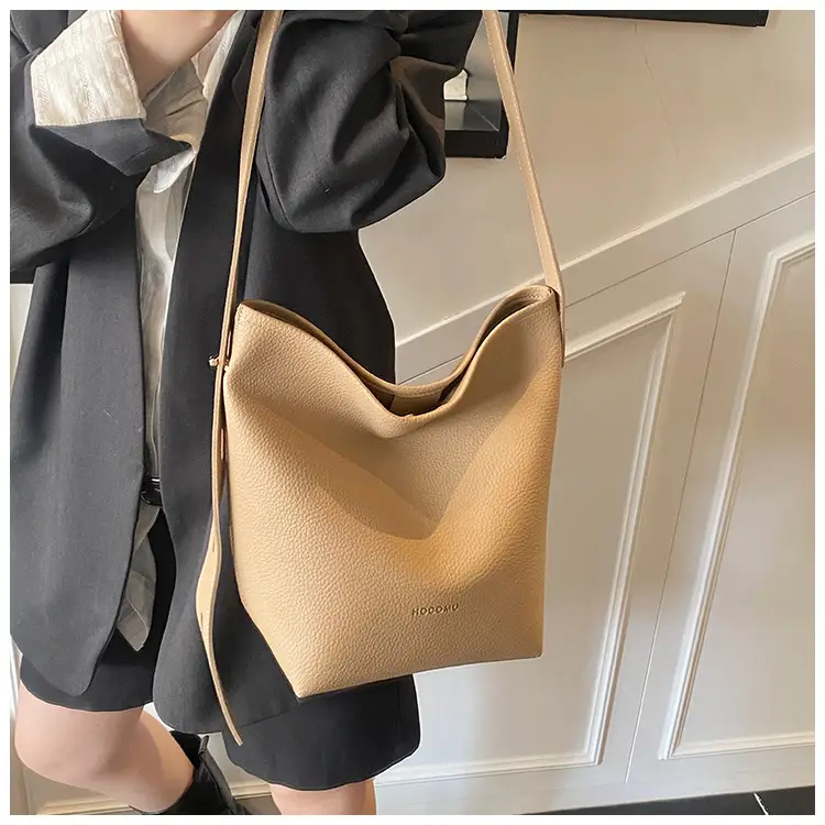 Women's Large Capacity Beige Bucket Bag 2025 — feature 34