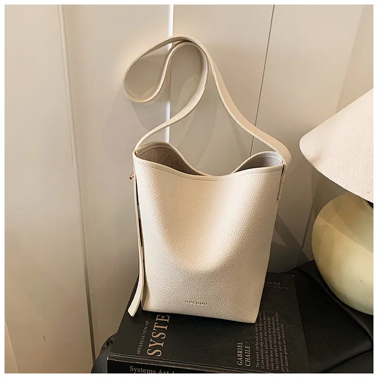 Women's Large Capacity Beige Bucket Bag 2025 — feature 41