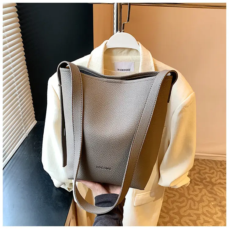 Women's Large Capacity Beige Bucket Bag 2025 — feature 42