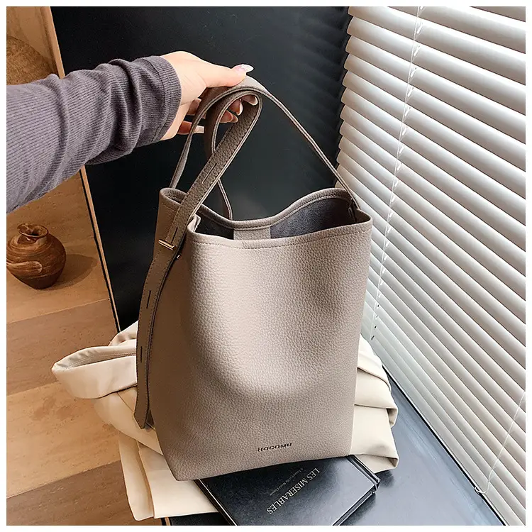 Women's Large Capacity Beige Bucket Bag 2025 — feature 43