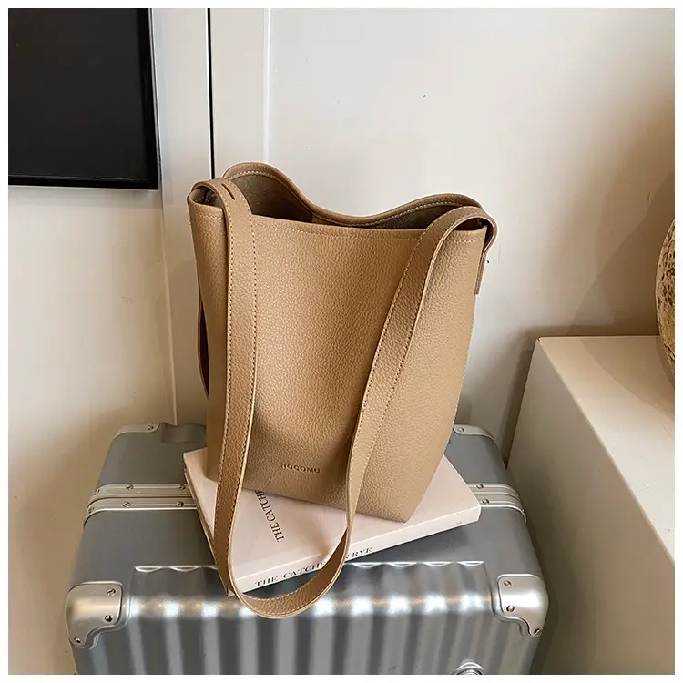 Women's Large Capacity Beige Bucket Bag 2025 — feature 44