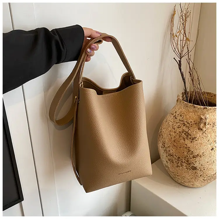 Women's Large Capacity Beige Bucket Bag 2025 — feature 45