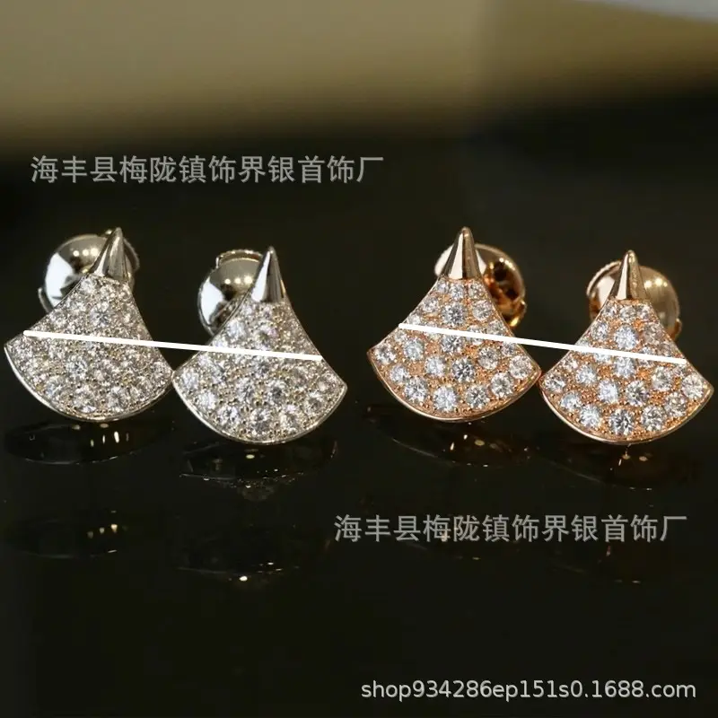 Full Diamond Small Skirt Earrings 18K Gold Women — feature 2