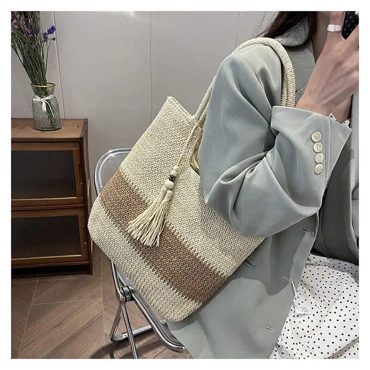 Women's Woven Straw Shoulder Bag Casual Large Capacity — feature 21