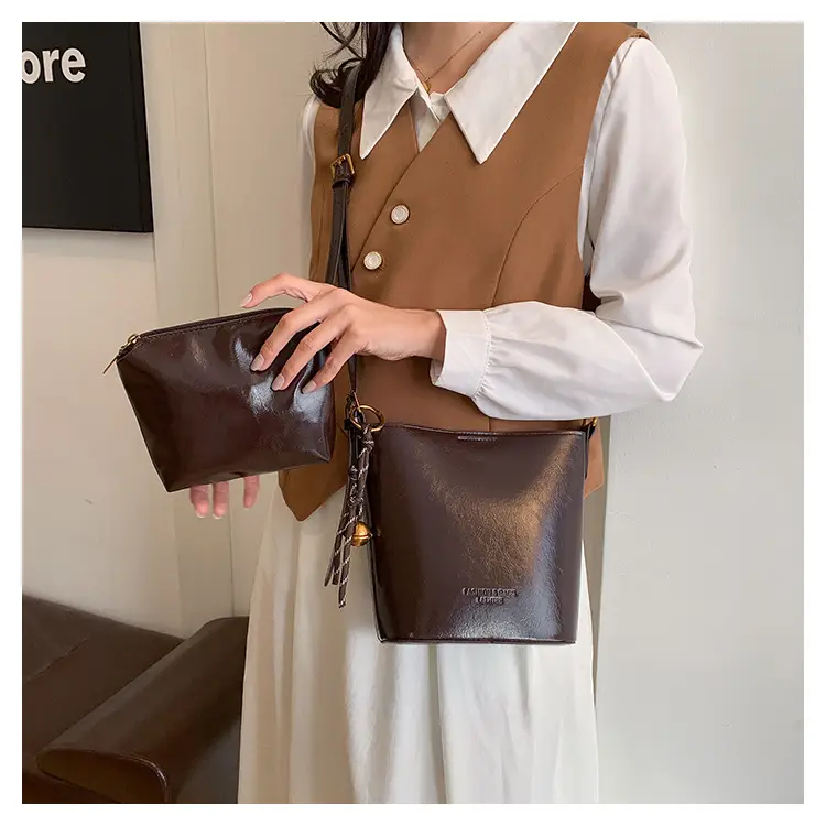 2025 Red Leather Bucket Bag for Women — feature 11