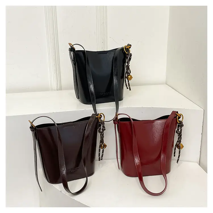 2025 Red Leather Bucket Bag for Women — feature 18
