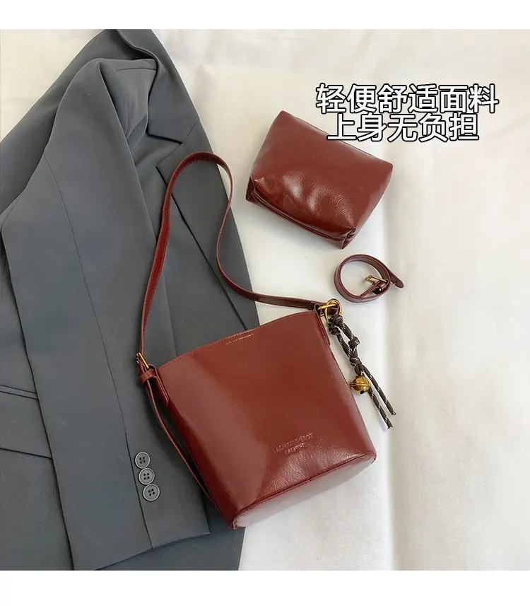 2025 Red Leather Bucket Bag for Women — feature 4