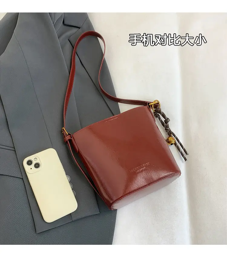 2025 Red Leather Bucket Bag for Women — feature 5