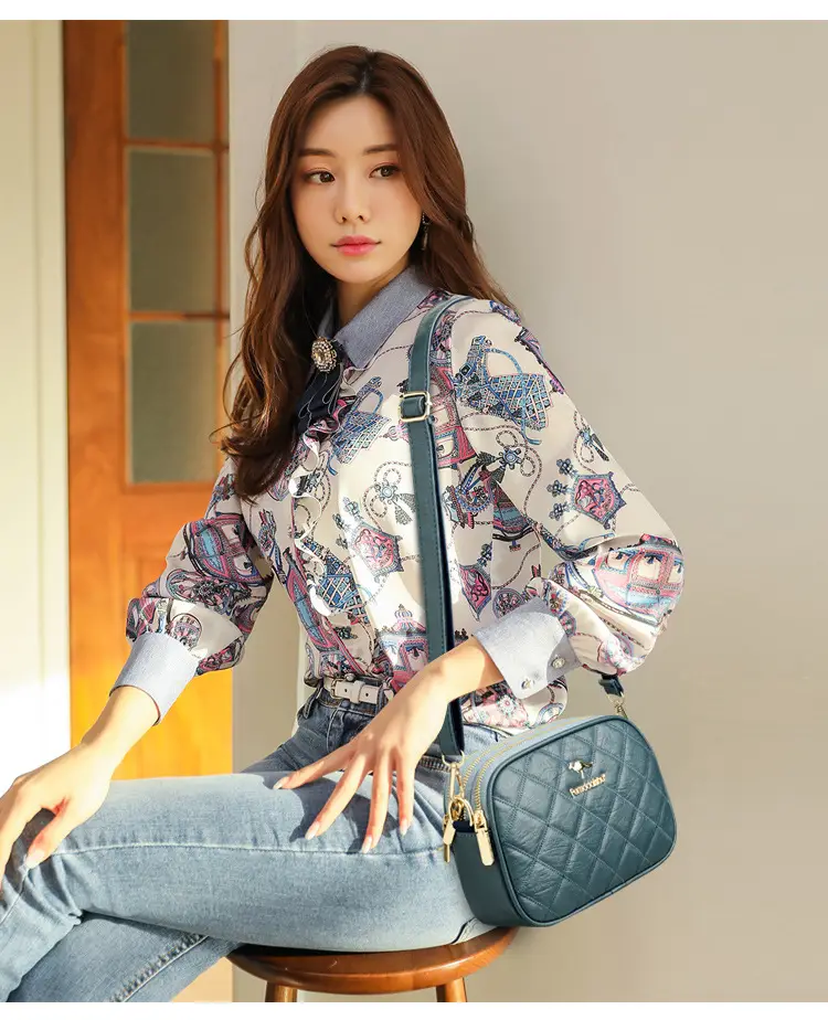 Black Quilted Crossbody Bag for Women 2025 — feature 3