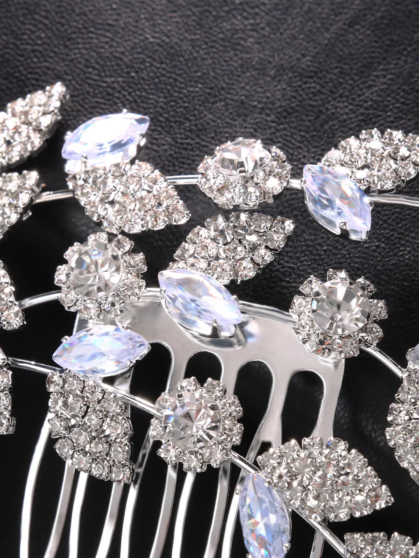 Golden Rhinestone Leaf Hairpin for Bridal Accessories — feature 6