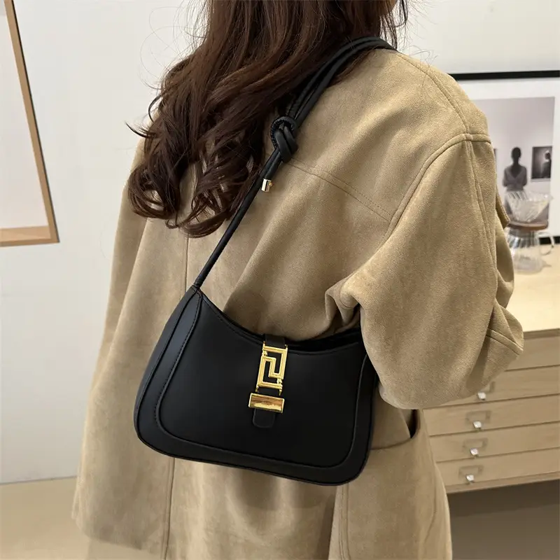 Black Vintage Women's Shoulder Bag with Gold Clasp - Image 8
