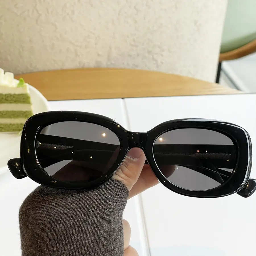 Oval Sunglasses Women Black Polarized Eye Protection
