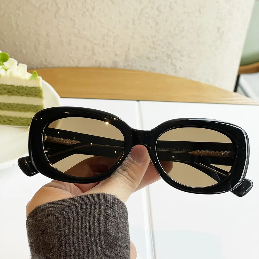 Oval Sunglasses Women Black Polarized Eye Protection