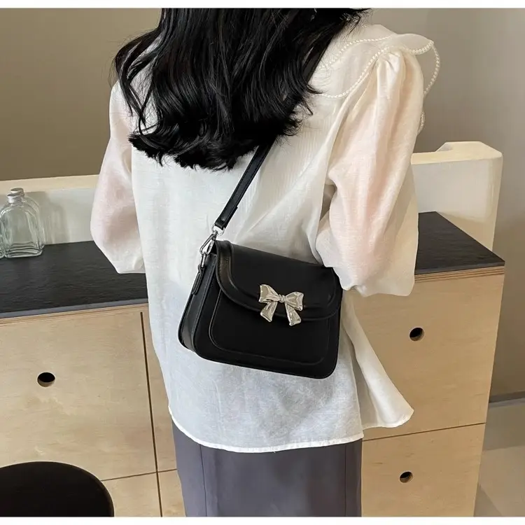 New Style Crossbody Bag for Women 2026 Fashion Trend — feature 14