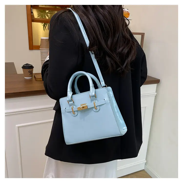 2025 Fashion Artistic Casual Handbag Belt New Style Large Capacity Soft Face Crossbody Bag Women's Bag — feature 10