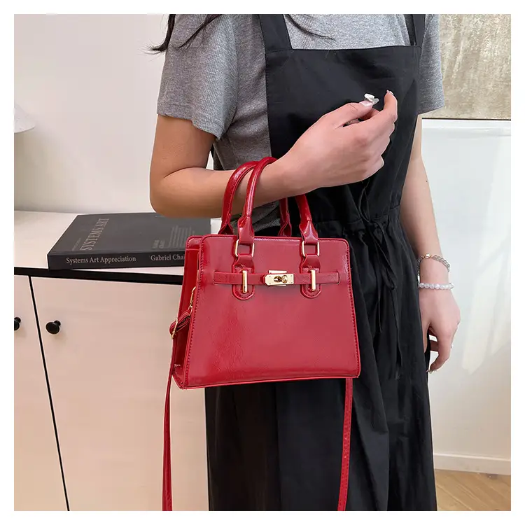 2025 Fashion Artistic Casual Handbag Belt New Style Large Capacity Soft Face Crossbody Bag Women's Bag — feature 11