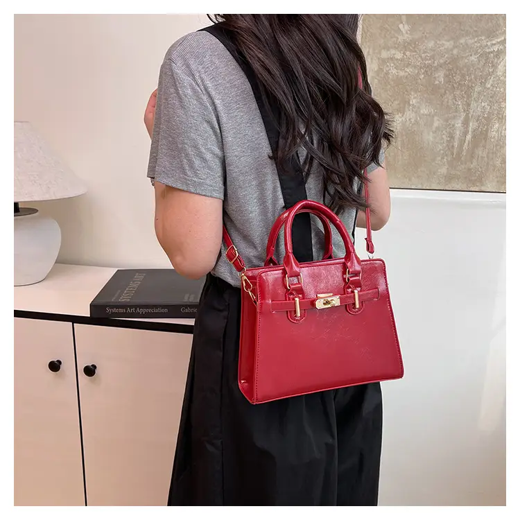 2025 Fashion Artistic Casual Handbag Belt New Style Large Capacity Soft Face Crossbody Bag Women's Bag — feature 12