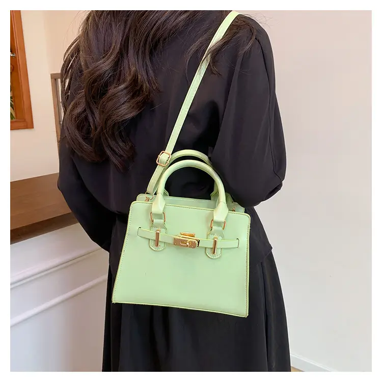 2025 Fashion Artistic Casual Handbag Belt New Style Large Capacity Soft Face Crossbody Bag Women's Bag — feature 16