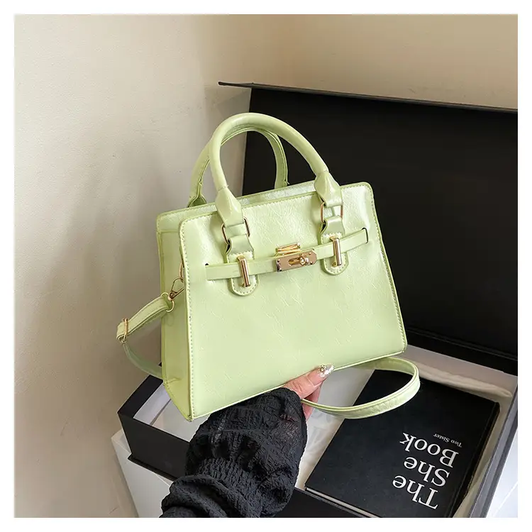 2025 Fashion Artistic Casual Handbag Belt New Style Large Capacity Soft Face Crossbody Bag Women's Bag — feature 22