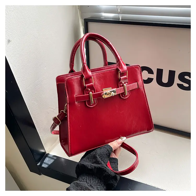 2025 Fashion Artistic Casual Handbag Belt New Style Large Capacity Soft Face Crossbody Bag Women's Bag — feature 23
