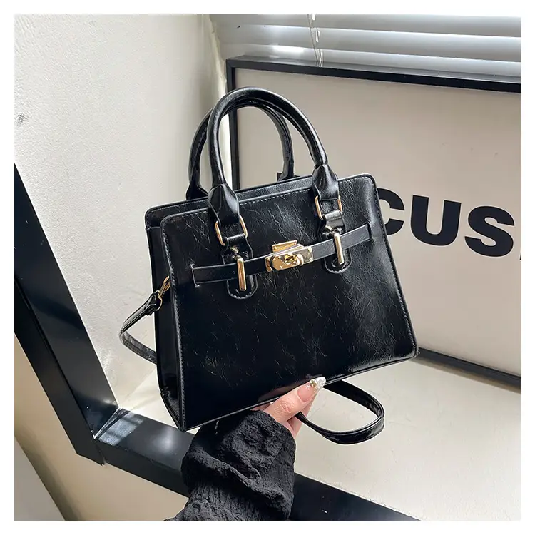2025 Fashion Artistic Casual Handbag Belt New Style Large Capacity Soft Face Crossbody Bag Women's Bag — feature 24
