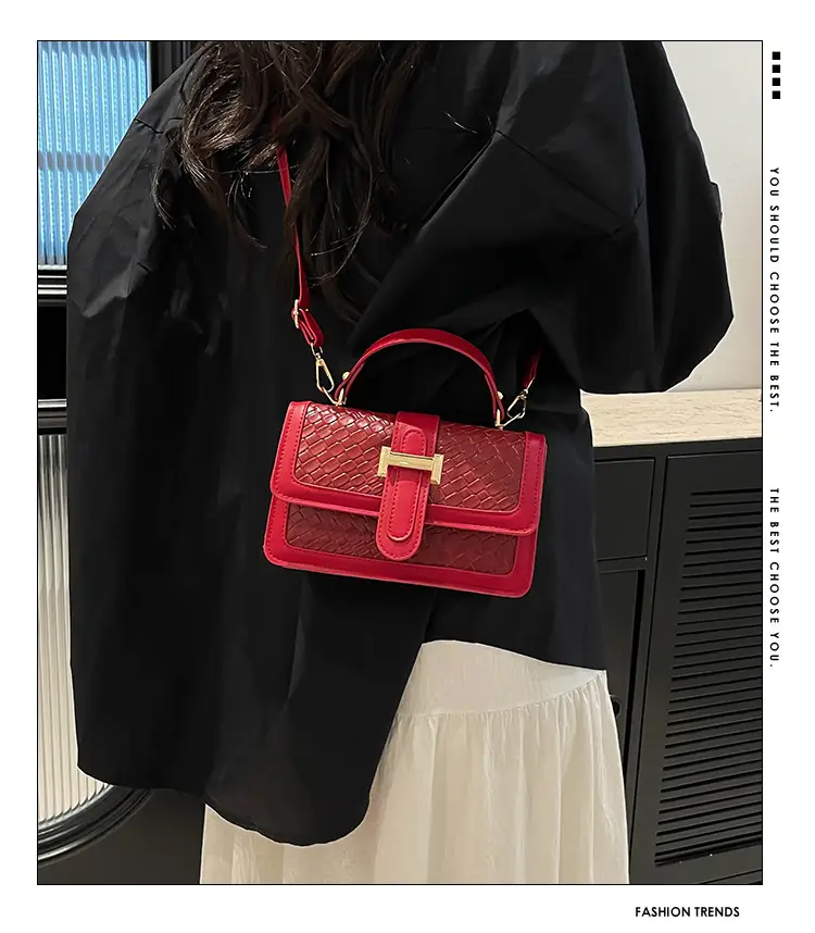 Red Textured Straw Woven Handbag for Women — feature 1