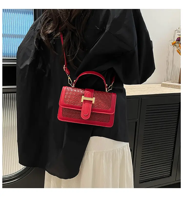 Red Textured Straw Woven Handbag for Women — feature 27