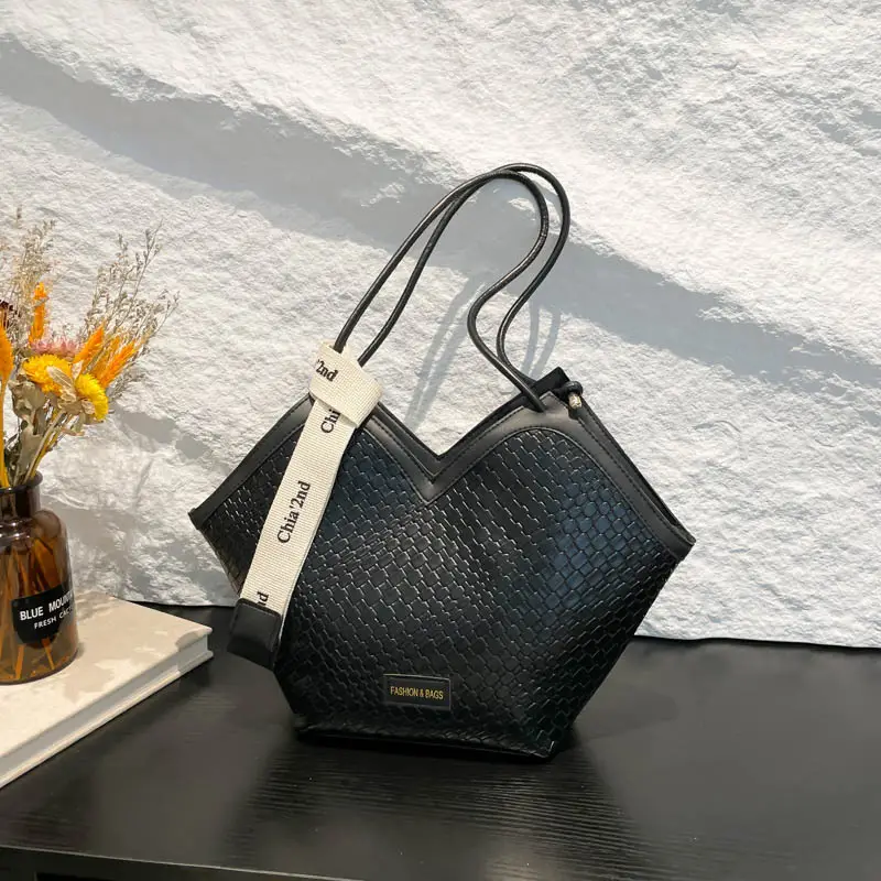 2025 White Leather Shoulder Bag Large Capacity Women - Image 8