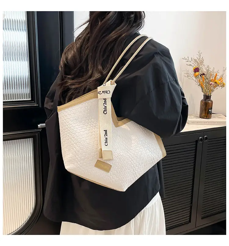 2025 White Leather Shoulder Bag Large Capacity Women — feature 11