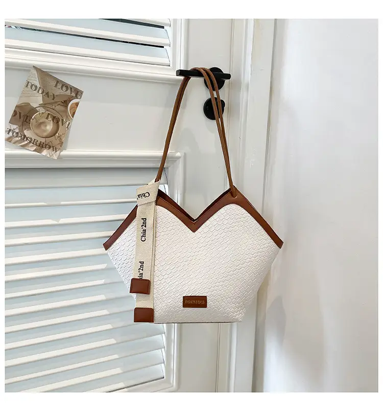 2025 White Leather Shoulder Bag Large Capacity Women — feature 20