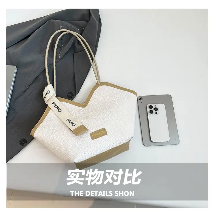 2025 White Leather Shoulder Bag Large Capacity Women — feature 5