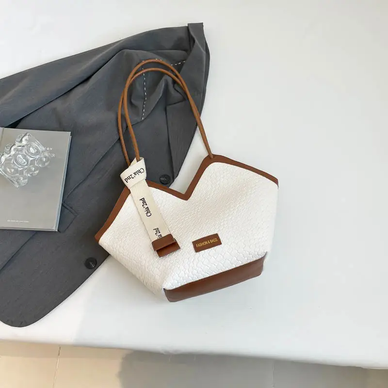 2025 White Leather Shoulder Bag Large Capacity Women - Image 4