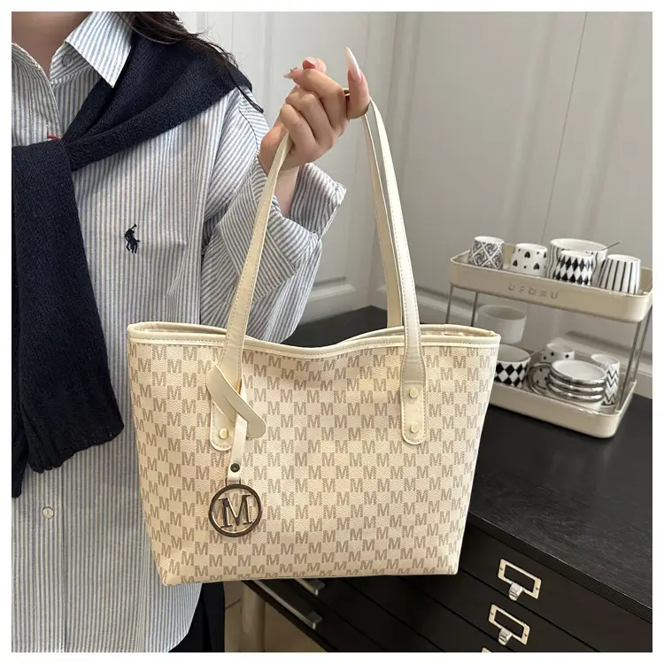 Women's Large Printed Tote Bag Beige Checkered MM Logo — feature 10