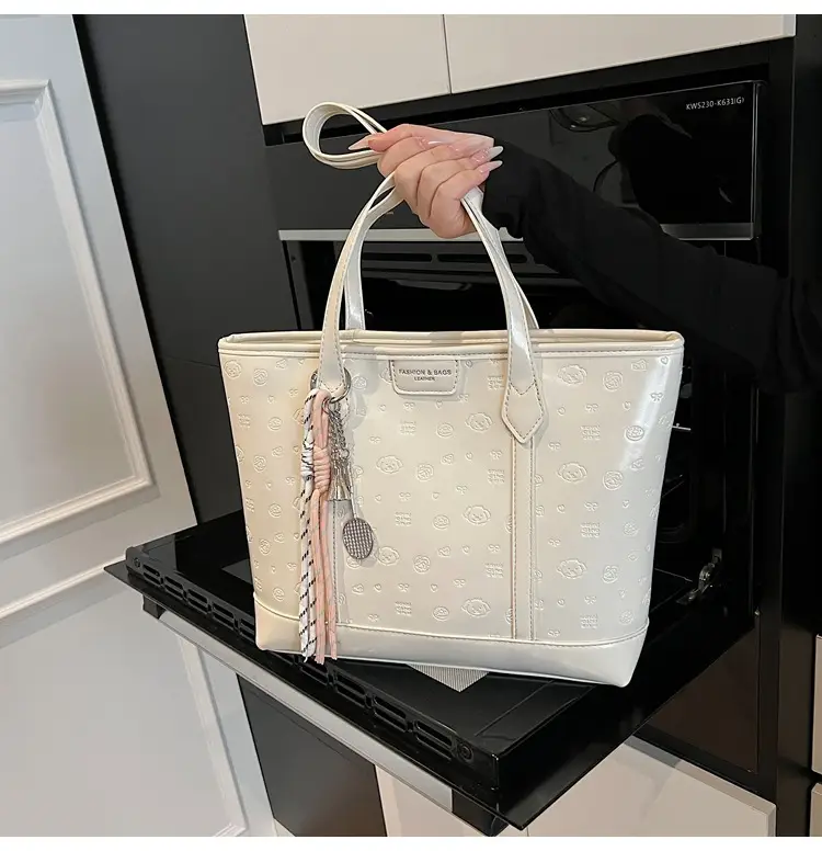 Korean Style White Leather Tote Bag for Women — feature 11