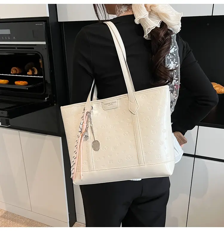 Korean Style White Leather Tote Bag for Women — feature 13