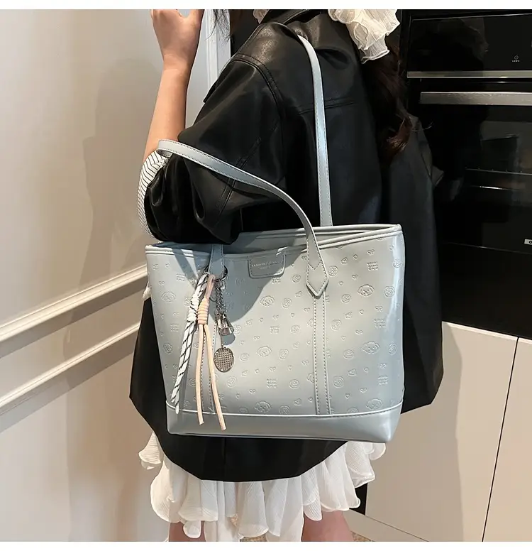 Korean Style White Leather Tote Bag for Women — feature 18