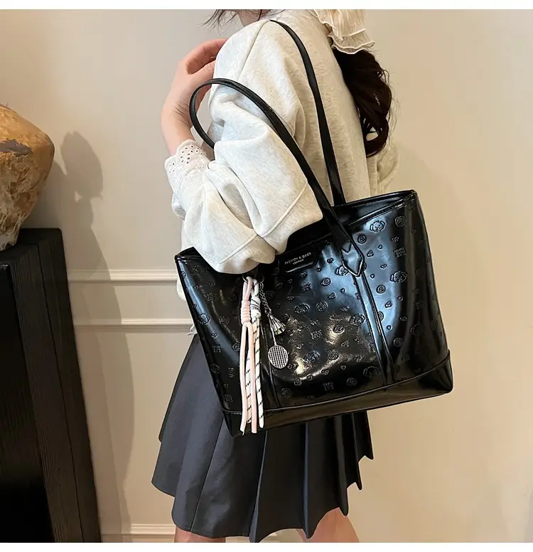 Korean Style White Leather Tote Bag for Women — feature 19