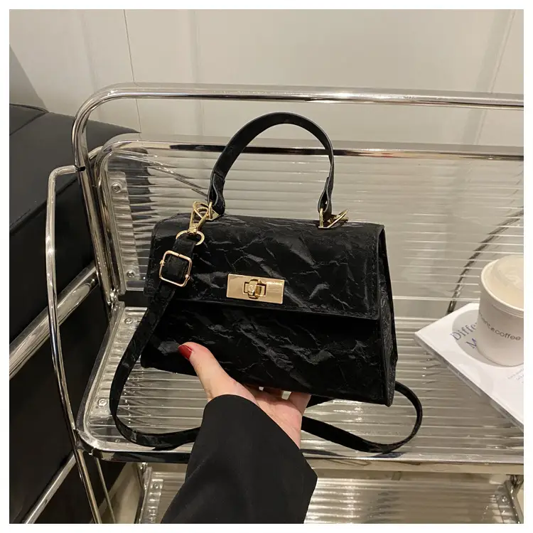 Pink Leather Crossbody Bag for Women Autumn 2025 — feature 15