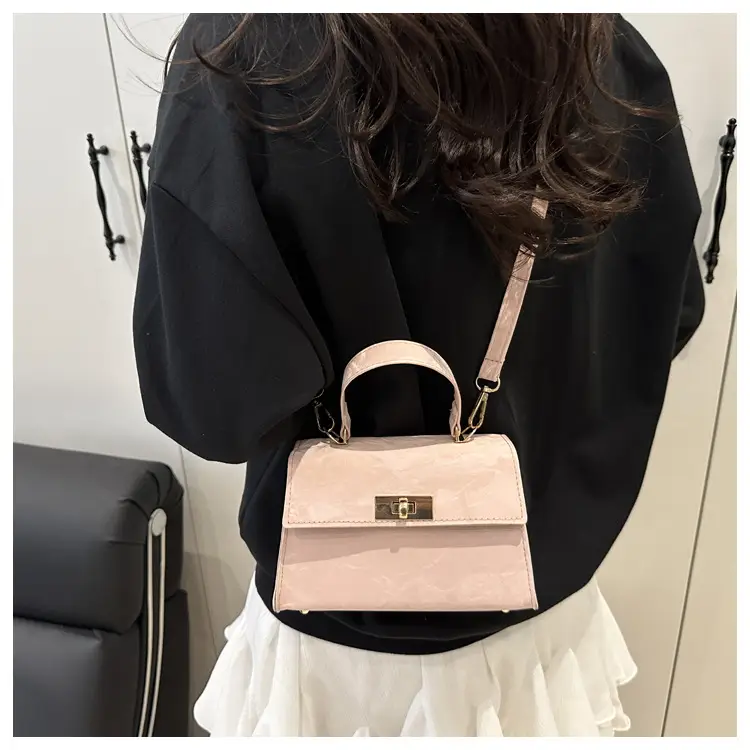 Pink Leather Crossbody Bag for Women Autumn 2025 — feature 38