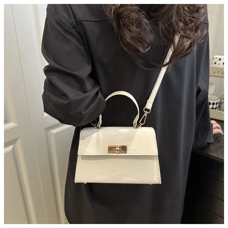 Pink Leather Crossbody Bag for Women Autumn 2025 — feature 40