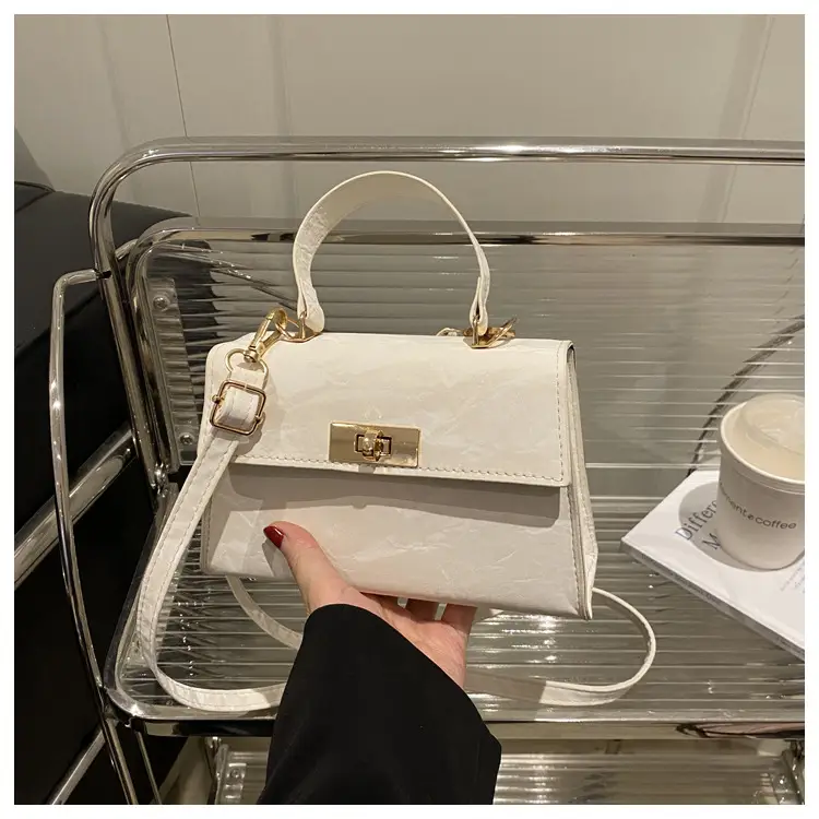 Pink Leather Crossbody Bag for Women Autumn 2025 — feature 9