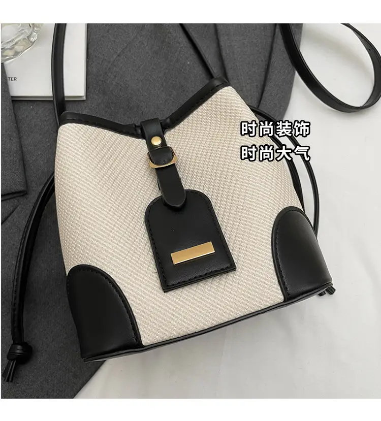 Black Contrast Shoulder Bag 2025 Summer New Fashion luggage and leather goods — feature 9