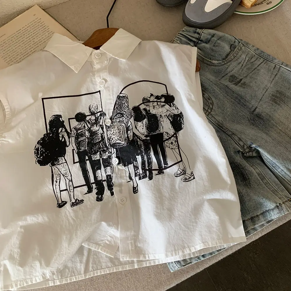 Children's Sleeveless T-Shirt with Retro Print — feature 3